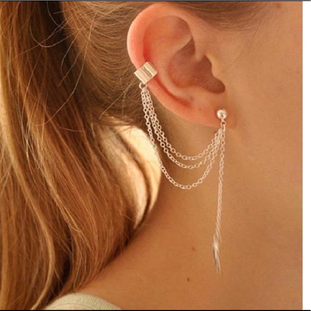 Very trendy earrings!!